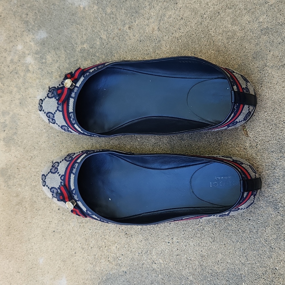 Auth Gucci Logo Flats 8.5 WITH BOX - Picture 4 of 16